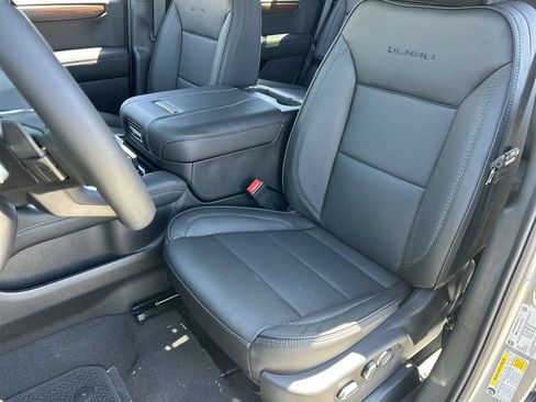 New 2026 GMC Yukon Denali w/ Denali Reserve Package AWD/4WD image 20