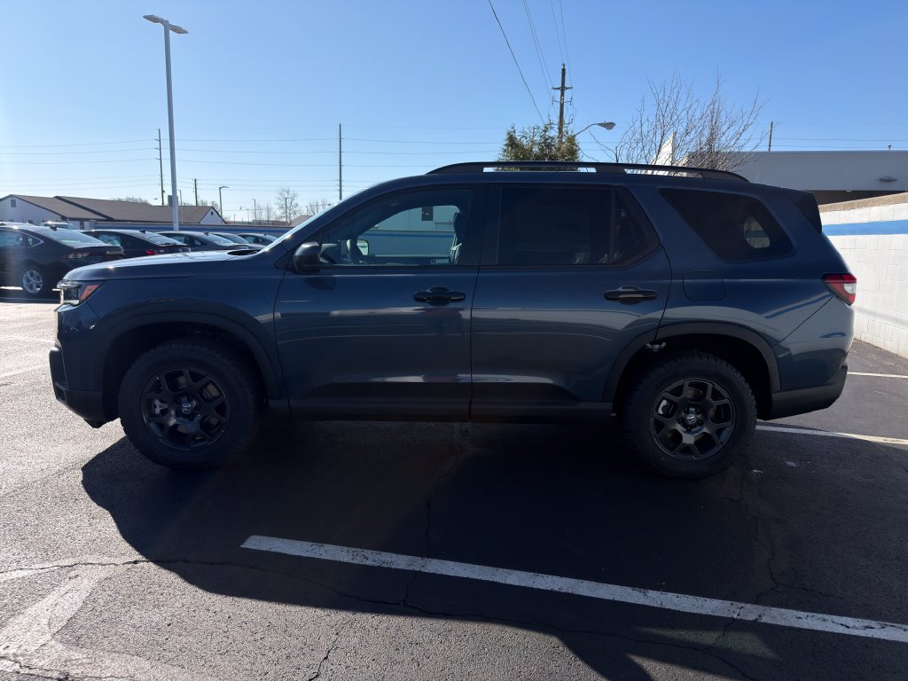 New 2026 Honda Pilot TrailSport image 2