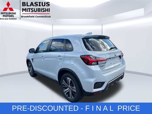 Used 2025 Mitsubishi Outlander Sport SE AWD/4WD image 11