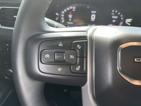 Used 2023 GMC Yukon Denali AWD/4WD image 32