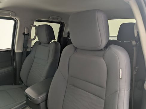 Used 2022 Nissan Frontier S w/ Technology Package image 25