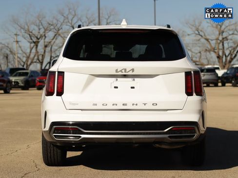 Used 2022 Kia Sorento S image 6