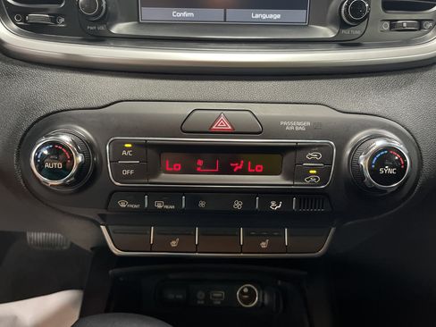 Used 2020 Kia Sorento LX w/ LX I4 Convenience Package image 25