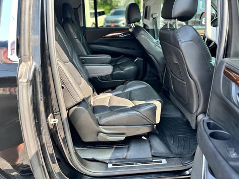 Used 2018 Cadillac Escalade ESV Premium Luxury AWD/4WD image 14