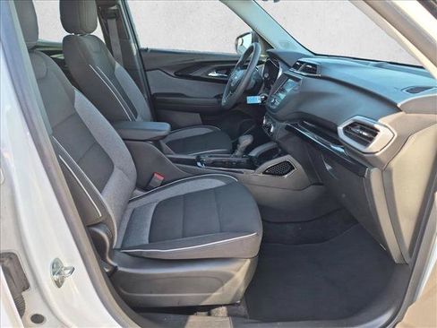 Used 2023 Chevrolet TrailBlazer LS FWD image 18