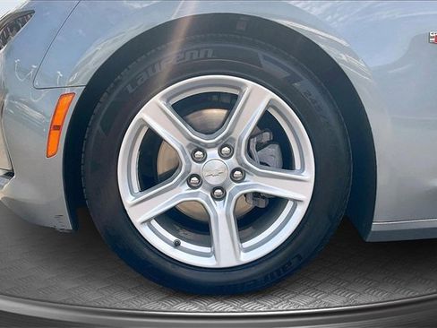 Used 2023 Chevrolet Camaro LT image 9