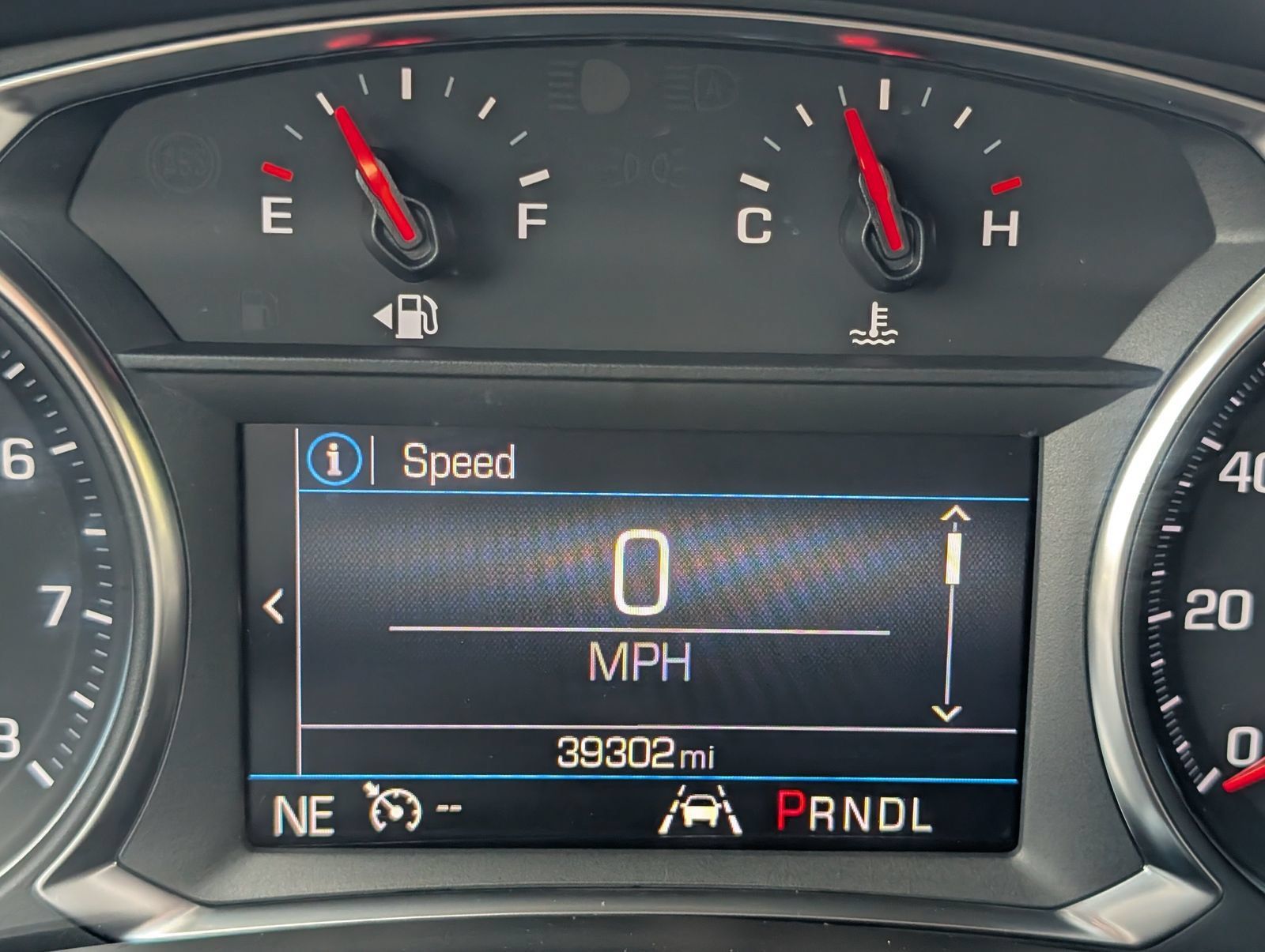 Used 2023 Chevrolet Equinox RS w/ LPO, Floor Liner Package AWD/4WD image 6