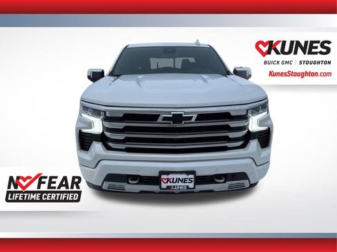 Used 2024 Chevrolet Silverado 1500 High Country w/ High Country Premium Package AWD/4WD image 5
