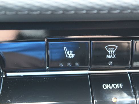 New 2026 Chevrolet Equinox LT w/ Safety and Technology Package FWD image 13
