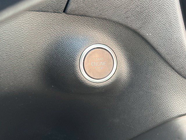 Certified 2024 Volvo XC40 B5 Core AWD/4WD image 28