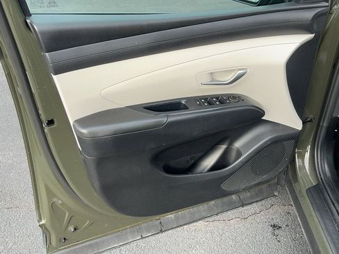 Certified 2025 Hyundai Tucson SE image 20