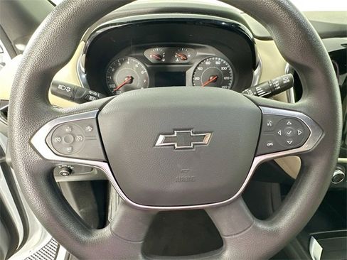 Used 2022 Chevrolet Traverse LS w/ Midnight/Sport Edition image 18