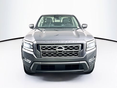 Used 2024 Nissan Frontier SL w/ Technology Package RWD image 2