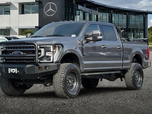 Used 2022 Ford F250 Lariat w/ Black Appearance Package image 8