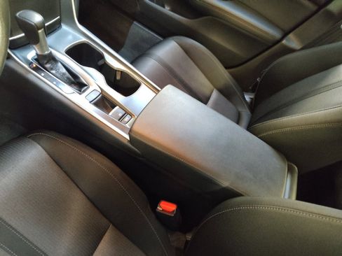 Used 2020 Honda Accord EX image 26