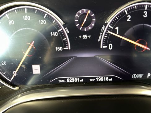 Used 2019 BMW 750i w/ Executive Package image 19