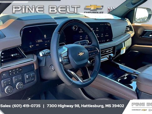 New 2026 Chevrolet Suburban High Country AWD/4WD image 12
