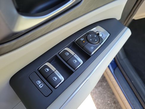 Certified 2025 Kia Sorento X-Line EX AWD/4WD image 20