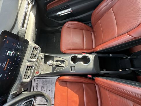 Used 2025 Ford Mustang GT Premium image 35