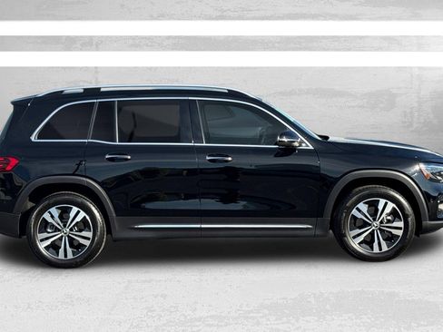 Certified 2025 Mercedes-Benz GLB 250 image 3