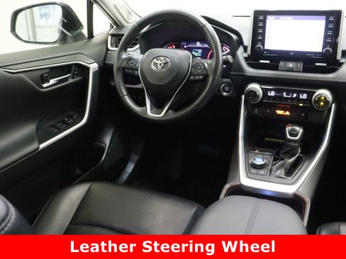 Used 2020 Toyota RAV4 Limited image 35