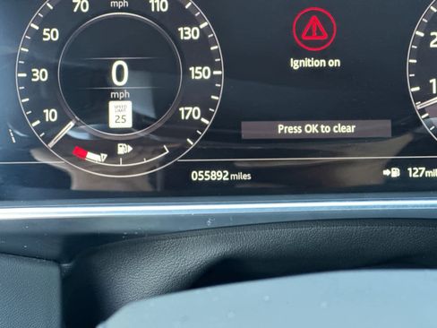 Used 2020 Land Rover Range Rover HSE image 25