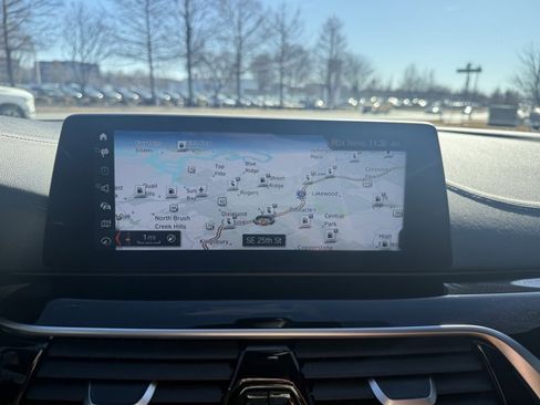 Used 2018 BMW 530e xDrive image 14