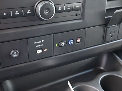 New 2025 GMC Savana 2500 w/ Driver Convenience Package image 21