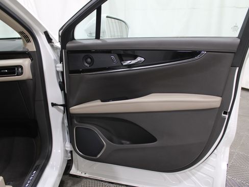 Certified 2023 Lincoln Nautilus Reserve w/ Equipment Group 201A image 29