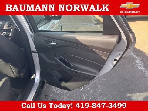 Used 2018 Ford Focus SE FWD image 17