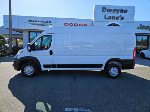 Used 2023 RAM ProMaster 2500 FWD image 2
