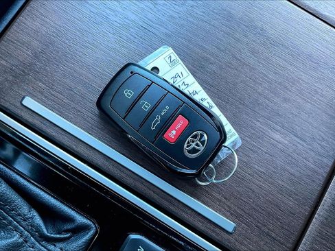 Used 2023 Toyota Sequoia Capstone image 25