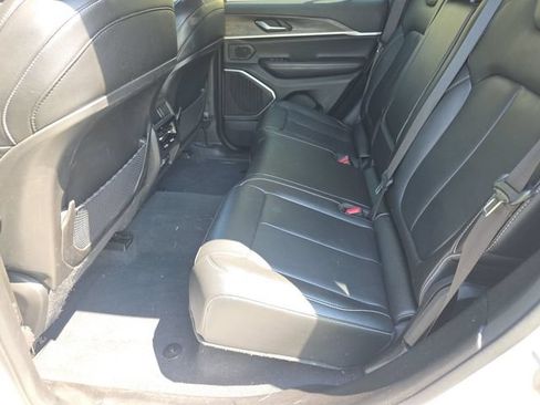 Used 2022 Jeep Grand Cherokee Limited 4xe AWD/4WD image 12