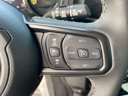 Used 2025 Jeep Wrangler Unlimited Sport S 4xe AWD/4WD image 16