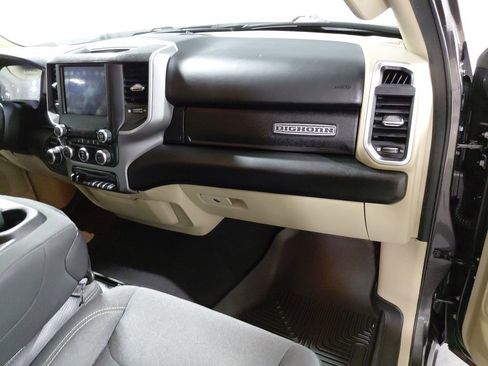 Used 2019 RAM 1500 Big Horn AWD/4WD image 23