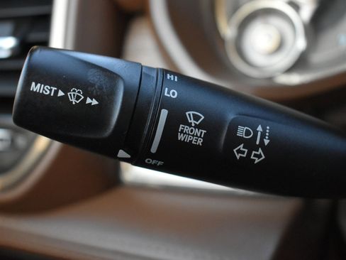 Used 2019 RAM 1500 Limited image 23