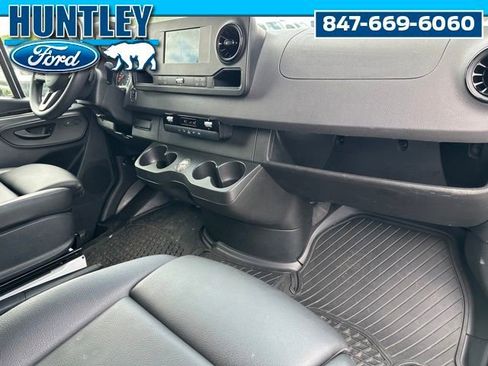 Used 2024 Mercedes-Benz Sprinter 2500 w/ Parking Package image 9