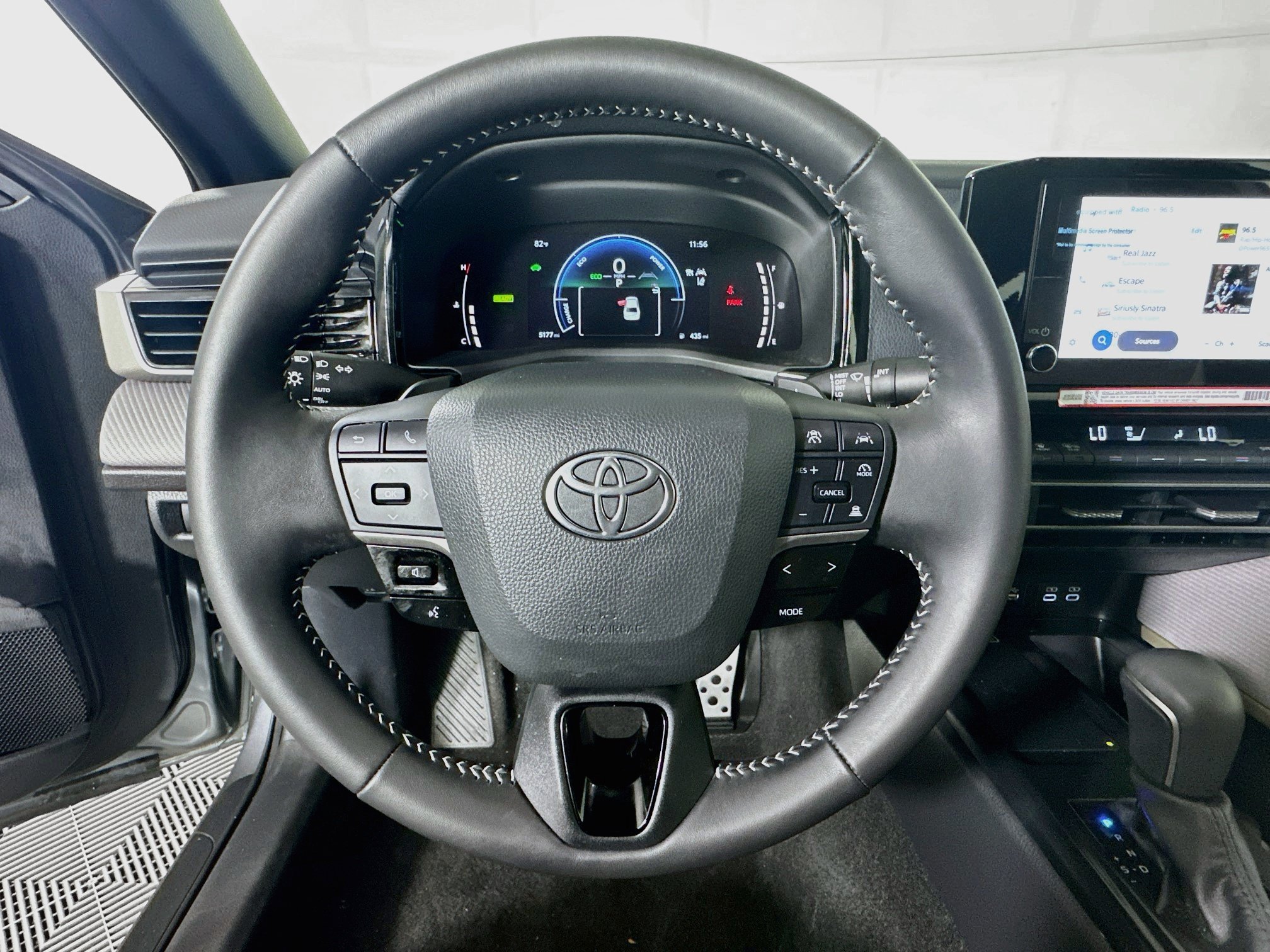 Used 2026 Toyota Camry SE FWD image 15