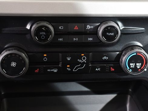 New 2026 Ford F350 XLT w/ XLT Premium Package image 29