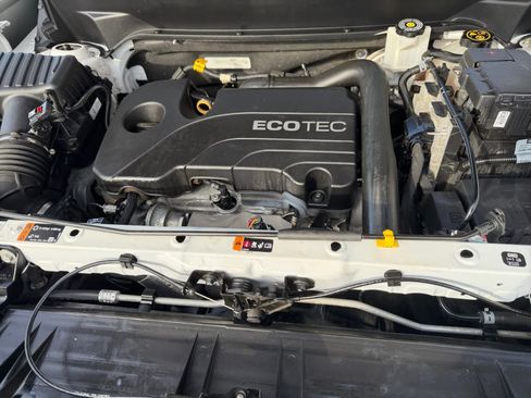 Used 2020 GMC Terrain SLE w/ Driver Convenience Package image 8