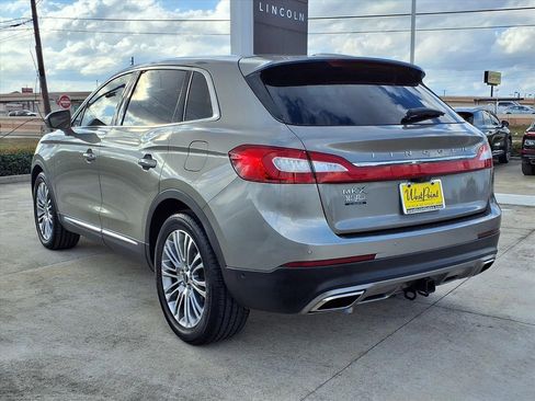 Used 2017 Lincoln MKX Reserve w/ Driver Assistance Package image 4