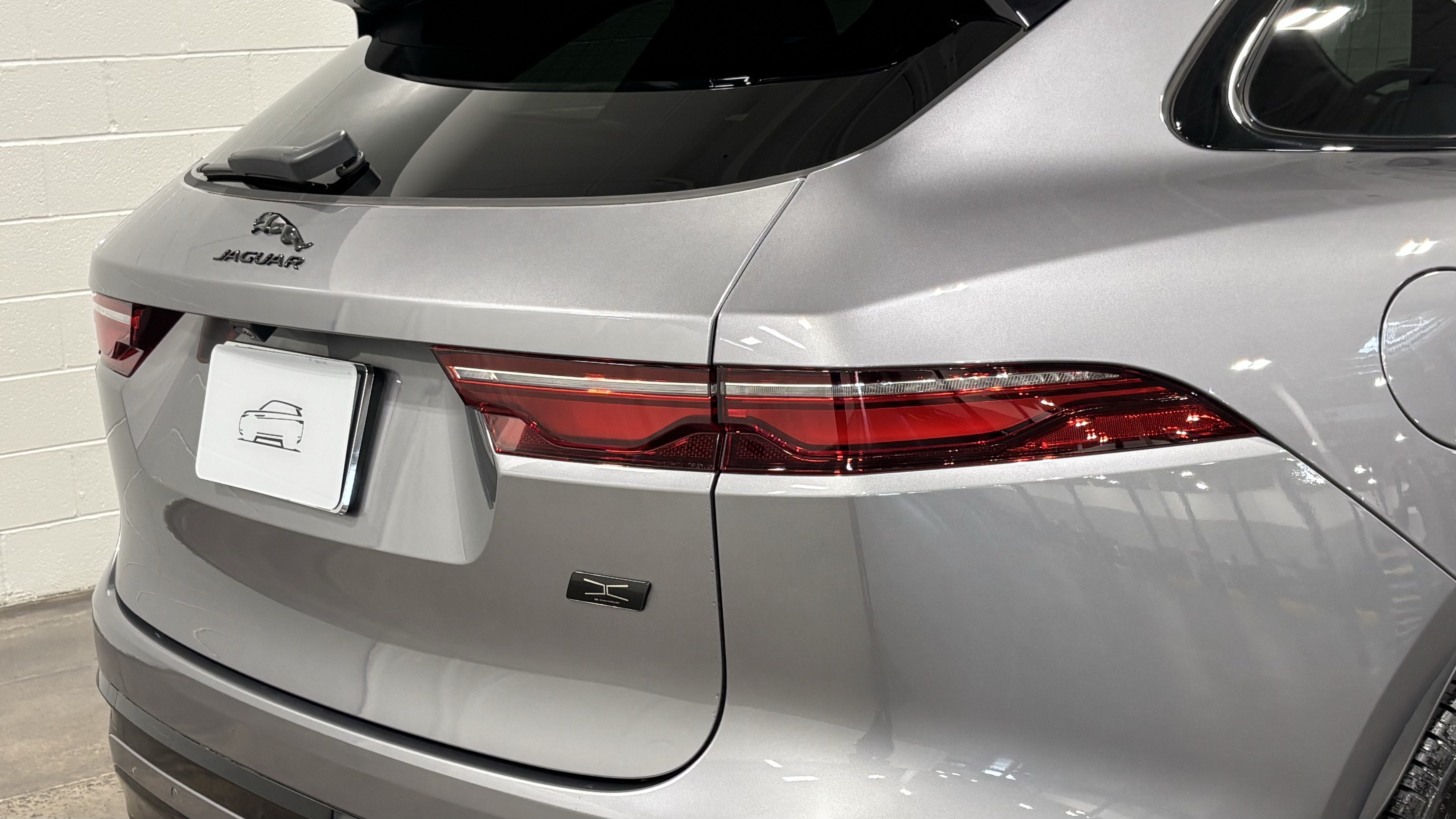 New 2026 Jaguar F-PACE R-Dynamic S AWD/4WD image 18