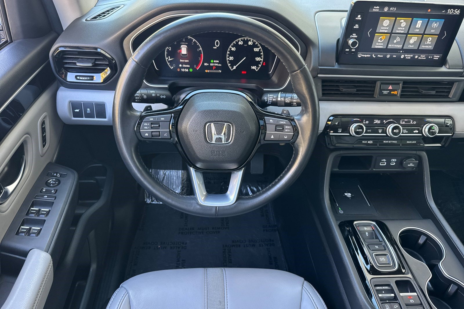 Used 2025 Honda Pilot Touring image 32