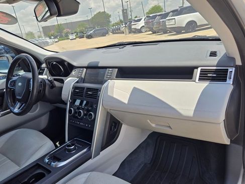 Used 2018 Land Rover Discovery Sport HSE AWD/4WD image 21