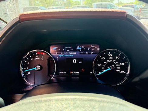 Used 2022 Ford F250 Platinum w/ FX4 Off-Road Package image 23