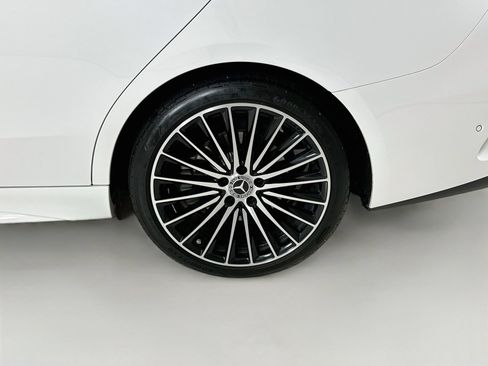Used 2024 Mercedes-Benz C 300 Sedan image 34