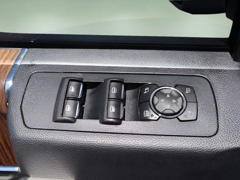 Used 2020 Ford F150 Lariat AWD/4WD image 21