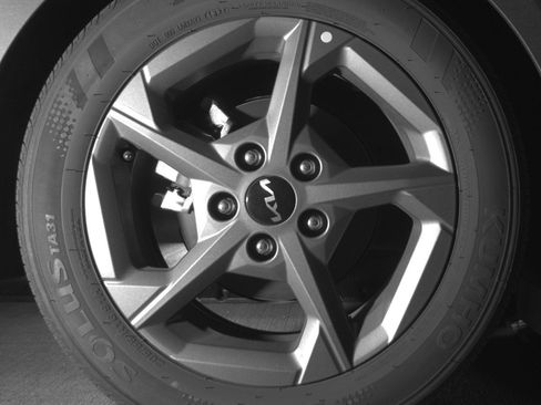Used 2025 Kia K4 FWD image 14