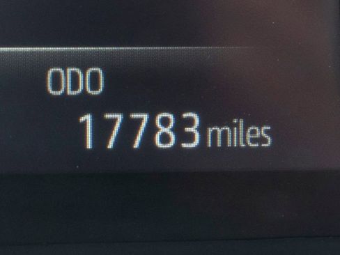 Used 2023 Toyota Highlander L image 14