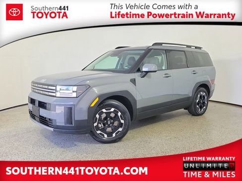 Used 2026 Hyundai Santa Fe SEL FWD image 1